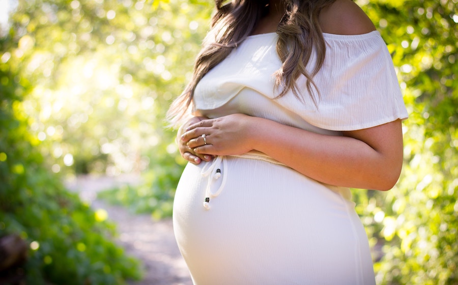 SUMMER SURVIVAL GUIDE FOR PREGNANT MAMAS